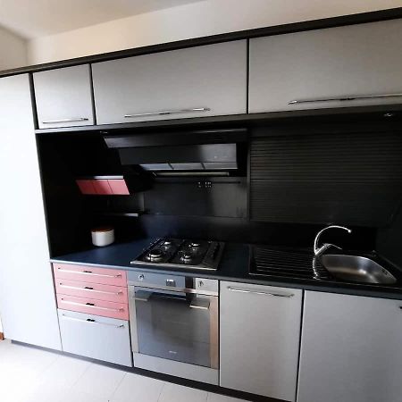 Appartamento Confortevole E Ben Servito San Mariano Exterior foto
