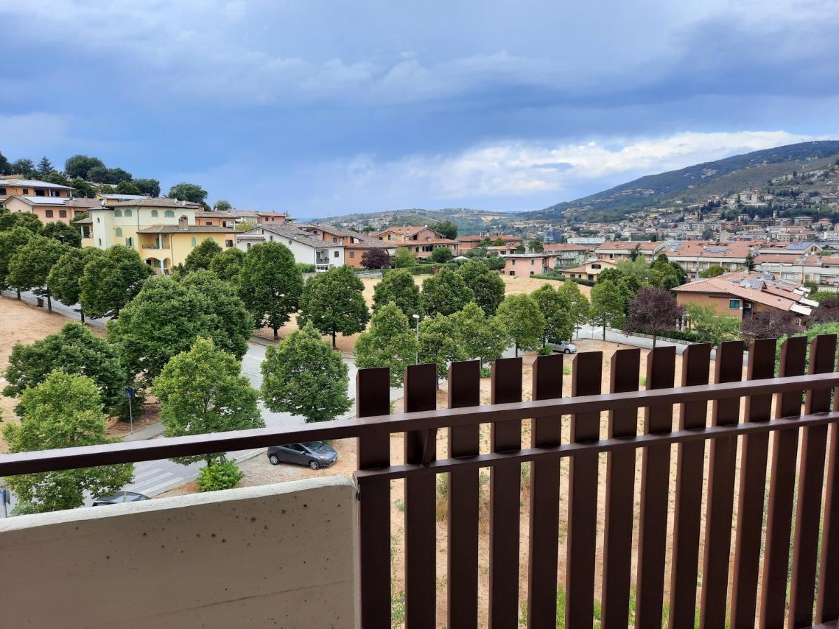 Appartamento Confortevole E Ben Servito San Mariano Exterior foto